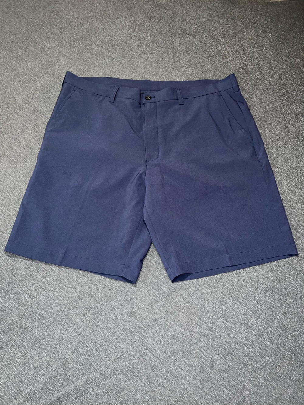 Men's Flat Front Performance Shorts in Navy